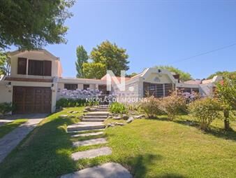 https://web5.gallito.com.uy/casa-de-4-dormitorios-con-piscina-climatizada-en-alquiler-inmuebles-27478762