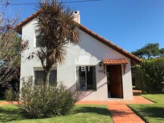 https://www.gallito.com.uy/alquiler-temporario-de-casa-de-3-dormitorios-en-tã­o-tom-p-inmuebles-27478894