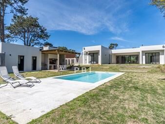 https://web5.gallito.com.uy/casa-en-alquiler-con-3-dormitorios-en-piedas-del-chileno-m-inmuebles-27479076