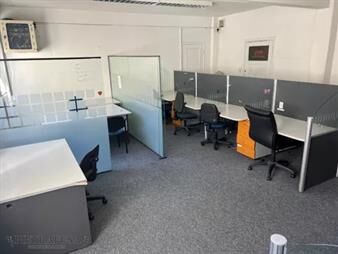 https://web5.gallito.com.uy/oficina-en-alquiler-2baños-amueblada-ciudad-inmuebles-26228178