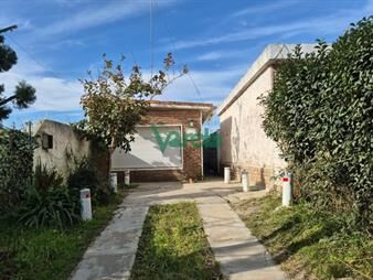 https://www.gallito.com.uy/casa-en-las-toscas-a-metros-de-avenida-principal-inmuebles-27484940