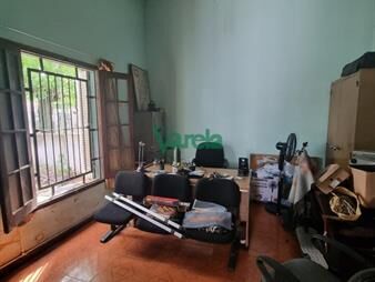https://www.gallito.com.uy/venta-de-galpon-con-casa-de-2-dorm-camino-a-inmuebles-27484969