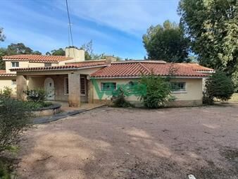 https://www.gallito.com.uy/casa-en-venta-centro-altantida-a-metros-playa-4-inmuebles-27484991