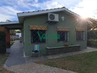 https://www.gallito.com.uy/venta-de-casa-las-toscas-3-dormitorios-living-inmuebles-27484992