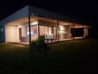 https://web5.gallito.com.uy/casa-3-dormitorios-en-chihuahua-punta-ballena-inmuebles-27485383