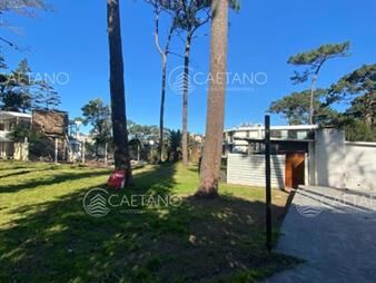 https://web5.gallito.com.uy/oportunidad-venta-terreno-punta-del-este-con-casa-inmuebles-25735889