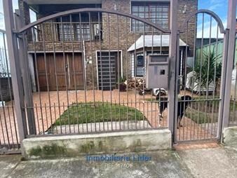 https://www.gallito.com.uy/venta-dos-casas-en-el-mismo-padron-en-aires-puros-inmuebles-27478196