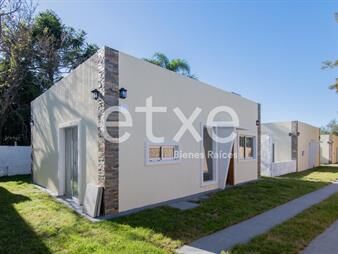 https://www.gallito.com.uy/casa-a-estrenar-en-venta-en-complejo-lagomar-inmuebles-27271810