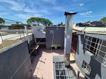 https://web5.gallito.com.uy/venta-apartamento-4-dormitorios-barrio-la-comercial-inmuebles-26406397