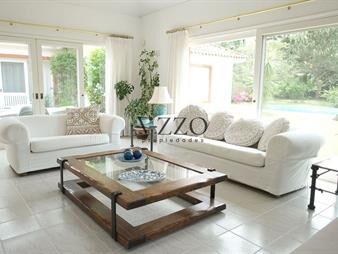 https://web5.gallito.com.uy/hermosa-casa-con-todas-las-comodidades-inmuebles-25649359