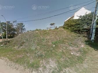 https://web5.gallito.com.uy/venta-terreno-a-metros-de-la-playa-tio-tom-inmuebles-25900229