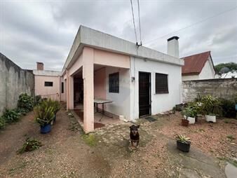 https://www.gallito.com.uy/venta-dos-casas-progreso-con-buena-renta-inmuebles-27489759