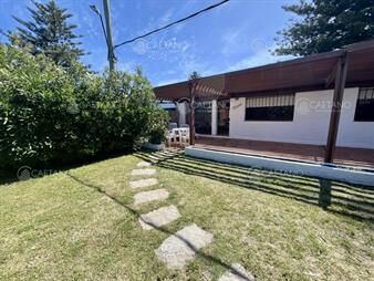 https://web5.gallito.com.uy/venta-casa-3-dormitorios-la-barra-punta-del-inmuebles-27489777