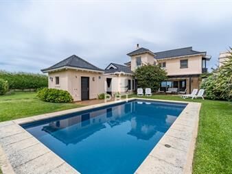https://web5.gallito.com.uy/casa-en-alquiler-temporario-de-3-dormitorios-en-tio-tom-pu-inmuebles-27485578