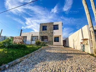 https://web5.gallito.com.uy/casa-dos-plantas-en-alquiler-barrio-san-gabriel-inmuebles-25940859