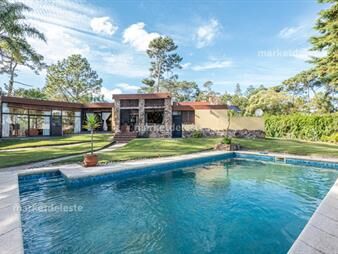 https://web5.gallito.com.uy/casa-en-playa-mansa-inmuebles-27438500