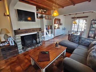 https://www.gallito.com.uy/casa-en-las-delicias-de-4-dormitorios-en-venta-inmuebles-25925038