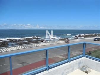 https://web5.gallito.com.uy/apartamento-en-venta-de-3-dormitorios-en-punta-inmuebles-25034778