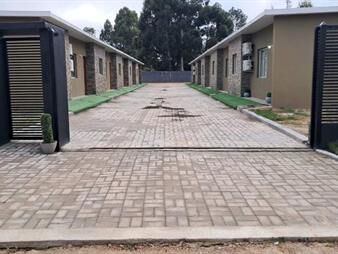https://www.gallito.com.uy/alquiler-de-casa-2-dormitorios-cochera-el-pinar-inmuebles-27469192
