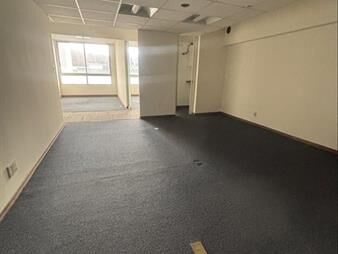 https://web5.gallito.com.uy/alquiler-oficina-en-plaza-independencia-con-garaje-inmuebles-27416314