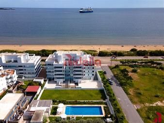 https://www.gallito.com.uy/venta-apartamento-playa-mansa-2-dormitorios-y-inmuebles-25793339