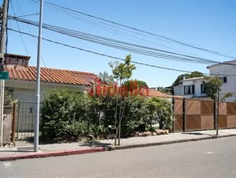 https://web5.gallito.com.uy/venta-de-casa-reciclada-2-dormitorios-centro-inmuebles-26633078