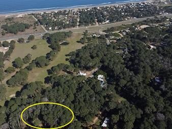 https://web5.gallito.com.uy/venta-de-lote-en-club-del-lago-con-superficie-de-inmuebles-27510050
