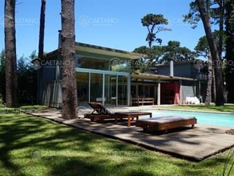 https://web5.gallito.com.uy/alquiler-casa-en-punta-del-este-4-dormitorios-inmuebles-25984866