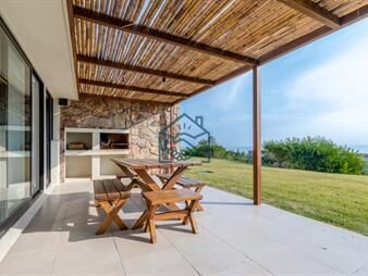 https://web5.gallito.com.uy/venta-y-alquiler-temporario-de-apartamento-amplio-inmuebles-25682852