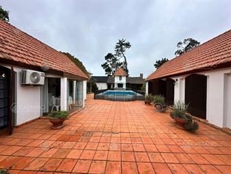 https://web5.gallito.com.uy/venta-espectacular-casa-punta-del-este-golf-4-inmuebles-26070137