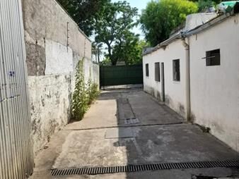 https://web5.gallito.com.uy/galpon-con-vivienda-maroñas-inmuebles-26204627