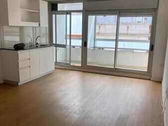 https://web5.gallito.com.uy/venta-de-apartamento-en-tres-cruces-2-dormitorios-y-cocher-inmuebles-26869590