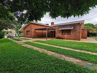 https://www.gallito.com.uy/venta-de-casa-zona-avenida-cordoba-punta-del-este-inmuebles-27406525