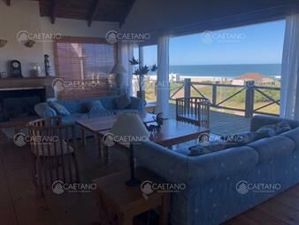 https://web5.gallito.com.uy/casas-en-montoya-en-tres-plantas-con-excelente-al-inmuebles-20823224