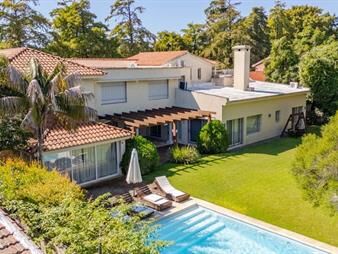 https://web5.gallito.com.uy/venta-casa-7-dormitorios-en-carrasco-sur-inmuebles-27112856
