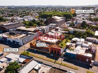 https://www.gallito.com.uy/venta-de-local-comercial-a-reciclar-en-san-inmuebles-26761278