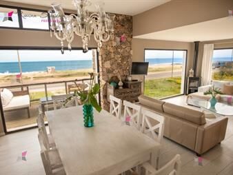 https://www.gallito.com.uy/casa-en-venta-con-vista-al-mar-inmuebles-27032024