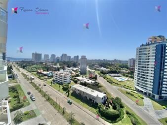 https://web5.gallito.com.uy/alquiler-de-apartamento-de-2-dormitorios-y-servicio-en-play-inmuebles-26985094