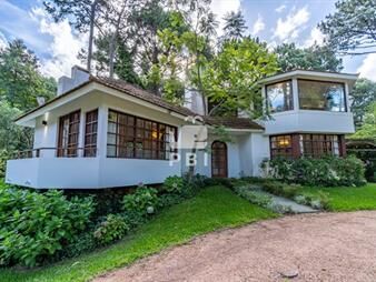 https://www.gallito.com.uy/alquiler-anual-de-casa-4-dormitorios-en-punta-ballena-mald-inmuebles-27522148