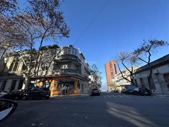 https://www.gallito.com.uy/venta-apartamento-2-dormitorios-centro-1o-por-escalera-impe-inmuebles-27448831