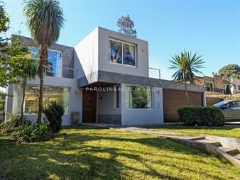 https://www.gallito.com.uy/hermosa-casa-en-venta-de-4-dormitorios-en-punta-inmuebles-25437995