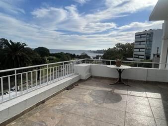 https://www.gallito.com.uy/parodi-unico-duplex-frente-a-golf-inmuebles-27468750