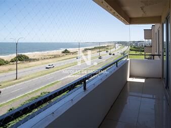 https://www.gallito.com.uy/oportunidad-hermoso-penthouse-en-venta-frente-a-inmuebles-25124212