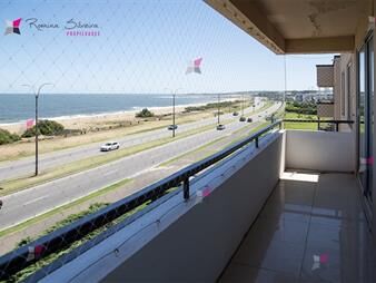https://www.gallito.com.uy/venta-de-penthouse-de-3-dormitorios-en-pinares-inmuebles-27091841