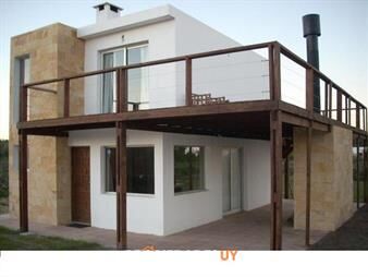 https://web5.gallito.com.uy/casa-en-venta-moderna-con-vista-al-mar-2-piscina-inmuebles-25979364