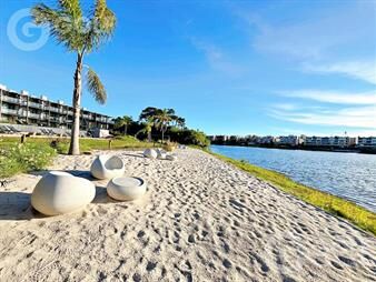 https://web5.gallito.com.uy/venta-de-apartamento-1-dormitorios-con-terraza-en-carrasco-inmuebles-27438111