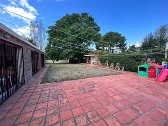 https://web5.gallito.com.uy/casa-en-venta-3-dormitorios-2-baã±os-fondo-con-inmuebles-23823053