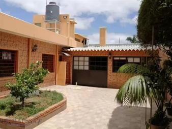 https://web5.gallito.com.uy/casa-en-venta-4-dormitorios-3-baã±os-patio-y-inmuebles-25108741