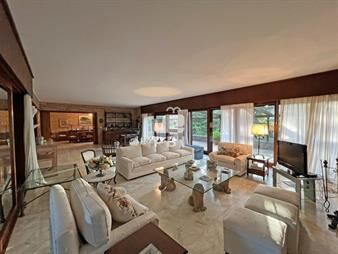 https://web5.gallito.com.uy/residencia-en-venta-ubicada-en-la-mansa-punta-inmuebles-26448792
