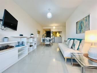 https://web5.gallito.com.uy/moderno-apartamento-de-dos-dormitorios-sobre-en-inmuebles-26616780
